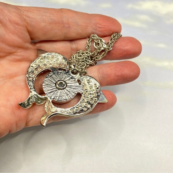 Dolphin Sparkle Snap Pendant Fun Fashion Silver Tone Necklace - Picture 3 of 4